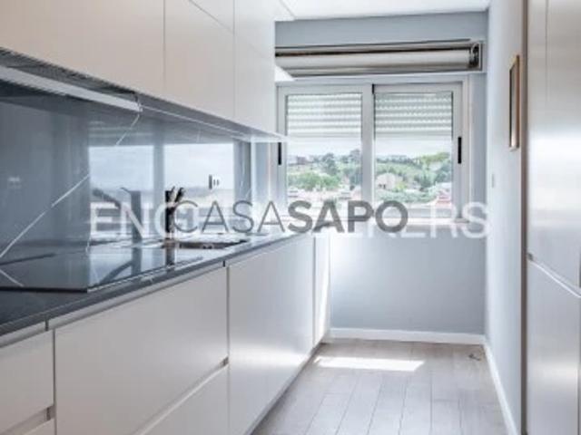 Andar de Moradia T3 Duplex para alugar em Oeiras