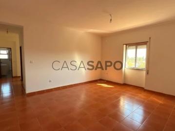 Andar de Moradia T3 para alugar em
