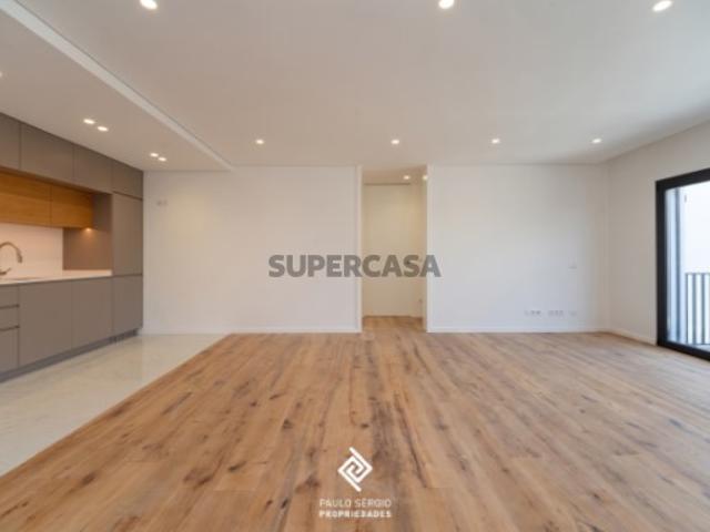 Andar de Moradia T3 Pronto a Habitar em Avintes, Vila Nova de Gaia