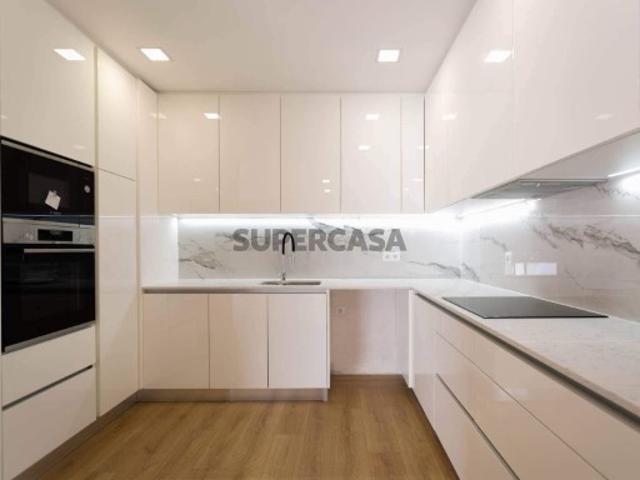Andar de Moradia T3 c/ Jardim no Entroncamento