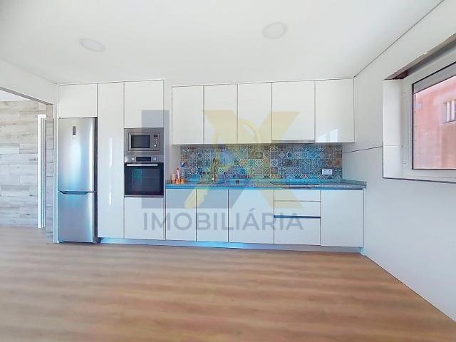Andar Moradia T4 muito bem localizada em Bustos!