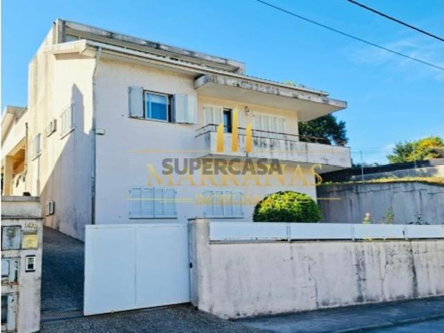 Andar Moradia T4 Duplex com Jardim, Terraço e Garagens | Paredes