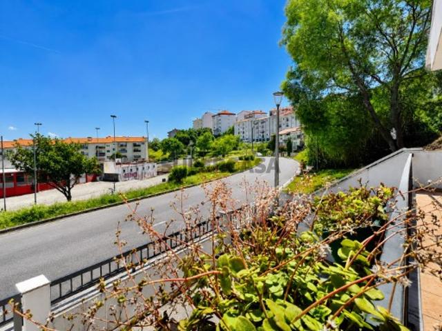 Apartamento T2 com Garagem, 3 Varandas e a Privacidade de um Andar Moradia | Centro da Figueira da Foz