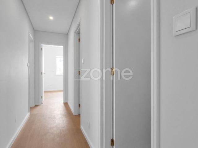 Andar moradia T2 com garagem e arrumos Custóias, Matosinhos