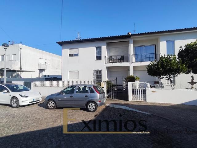 Andar Moradia T2 em Eirôgo, Barcelos