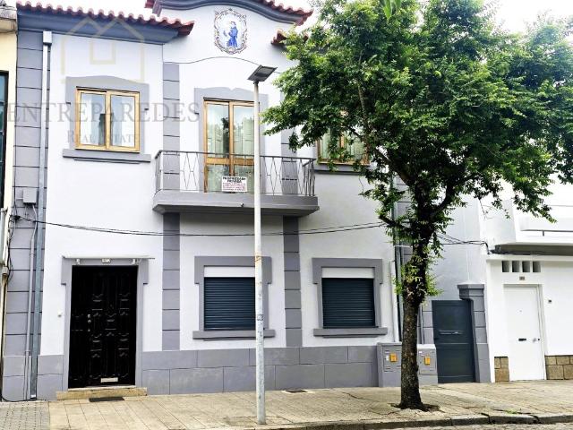Andar moradia T3, nova, totalmente reabilitada para comprar. 110m² Espinho