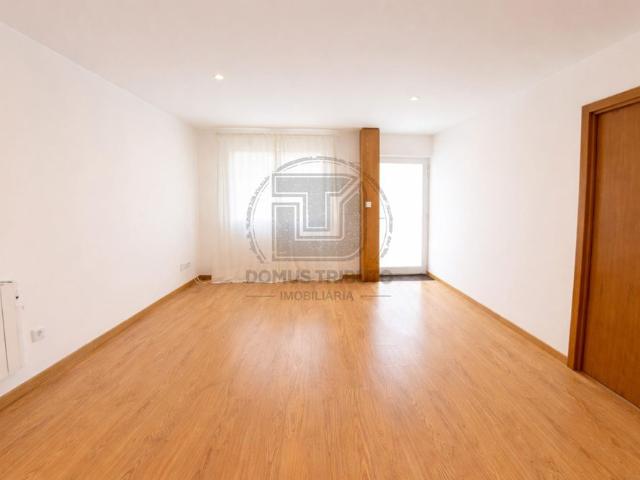 Andar Moradia T3 Arrendamento em Aldoar, Foz do Douro e Nevogilde,Porto