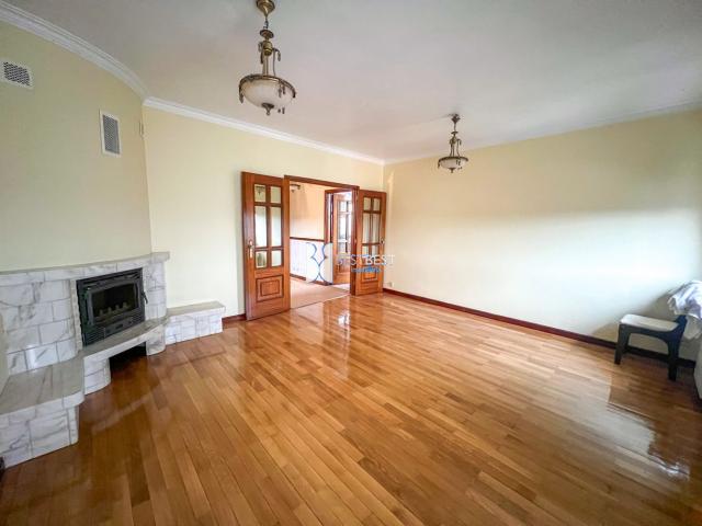 Andar Moradia T3, com excelente localização, no centro Porto
