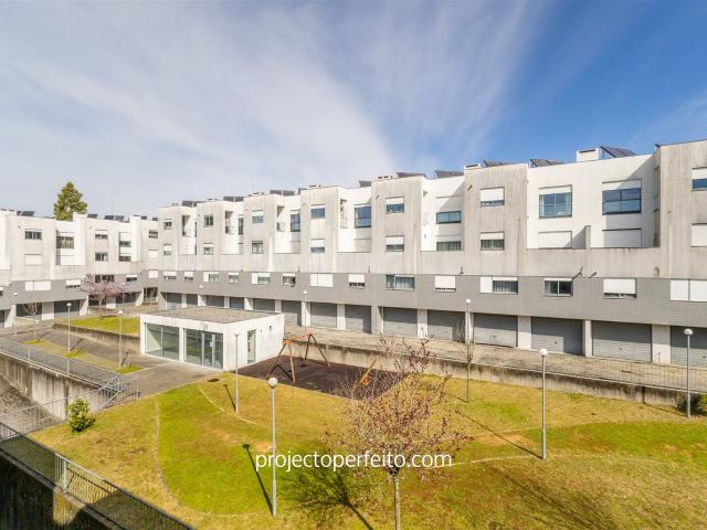 Andar Moradia T3 Duplex Venda em Mozelos,Santa Maria da Feir. 116m² Mozelos