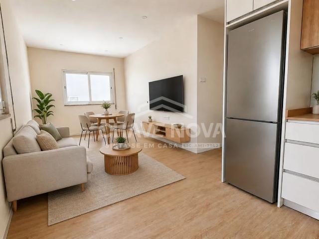 Andar moradia T3 totalmente remodelado | Jardim privativo | Garagem para 2 carros | Valadares