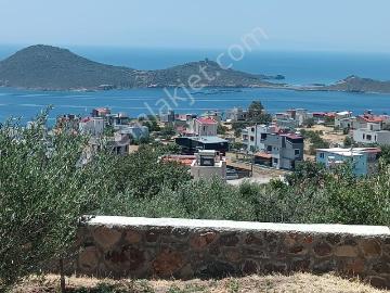 Çandarlı Bimeyko Sitesinde Deniz Manzaralı Müstakil Bahçeli Ev