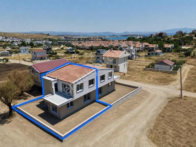 Çandarlıda 4+1 Çift Banyolu | Yeşil Alan Cepheli Sıfır Dubleks