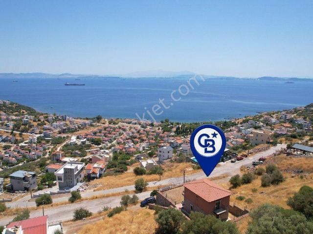 Çandarlı'da Körfez Manzaralı Ve Bahçeli Taş Villa müstakil
