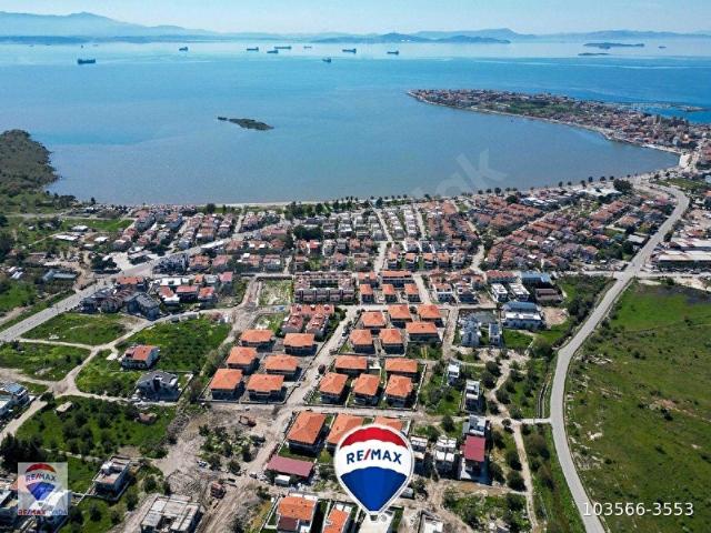 Çandarlı'da satılık fırsat 1+1 daire