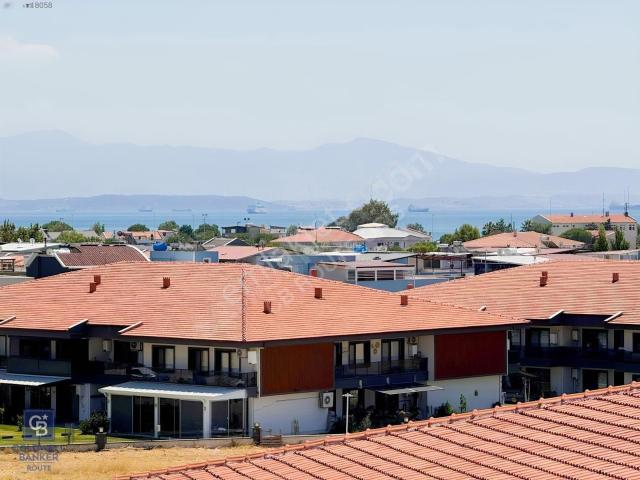 Çandarlı Merkezde Deniz Manzaralı Geniş Teraslı 2+1 Dubleks