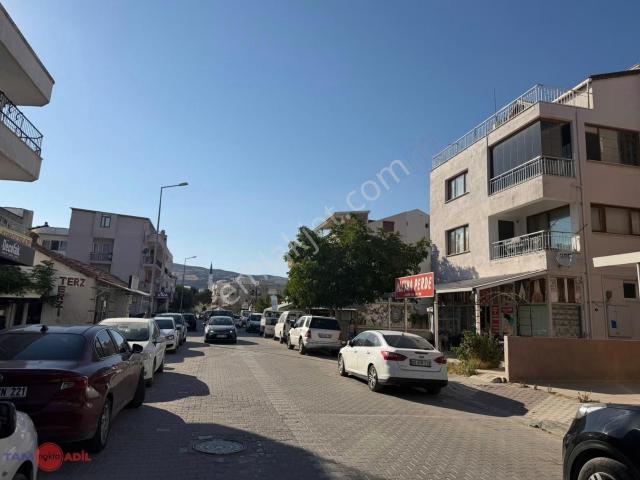 Çandarlı Merkezde Özenle Tasarlanmış 2+1 Fiyat Avantajlı Daire