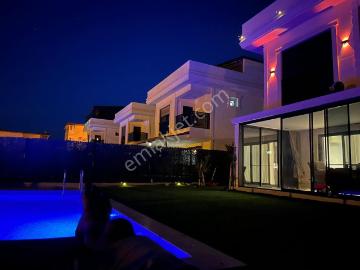 Çandarlı Panorama Villalarında Özel Havuzlu Lüks Dubleks Villa