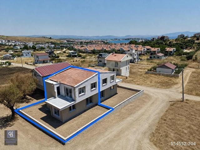 ÇANDARLIDA 4+1 ÇİFT BANYOLU YEŞİL ALAN CEPHELİ SIFIR DUBLEKS