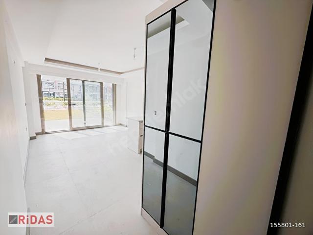 ÇANDARLI'DA SATILIK LÜKS 2+1 DAİRE