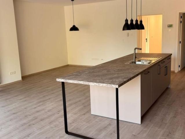 Andere te huur in Neeroeteren voor € 1.000 met 1 slaapkamer