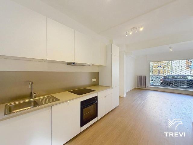 ANDERLECHT – Superb refurbished 1 bedroom apartment!