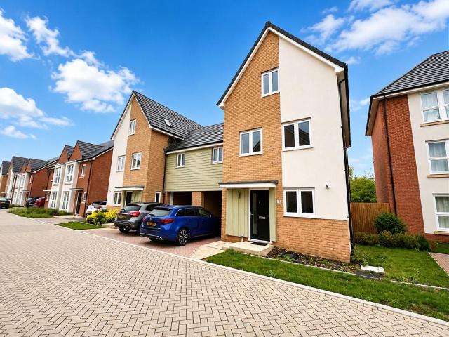 Anderson Drive, PETERBOROUGH PE3 4 bed link detached house to rent £1,895 pcm £437 pw