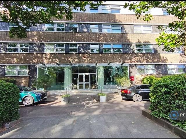 Anderson Heights, London, SW16 2 bed flat to rent £1,750 pcm £404 pw