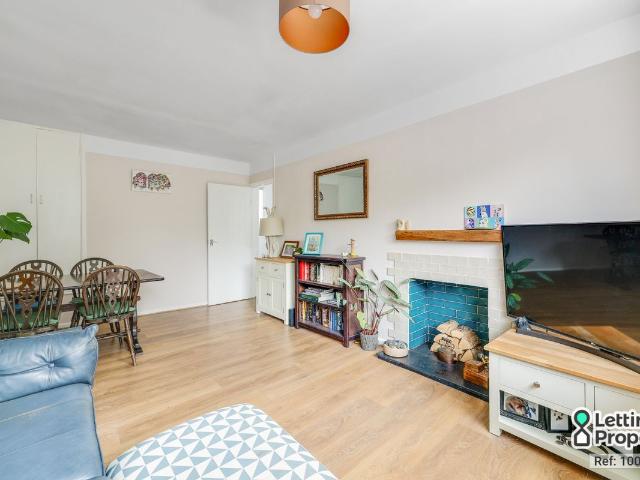Andover Road, Ludgershall, Andover, Hampshire SP11, 2 bed maisonette to rent, £1,200 pcm | PrimeLocation