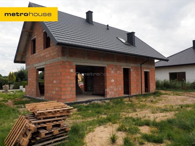Nowy dom w Andrespolu z dużą przestrzenią i izolacją