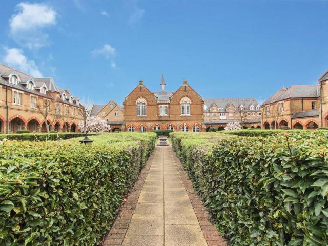 Andrew Reed Court, Keele Close, Watford, Hertfordshire WD24, 3 bed flat to rent, £1,895 pcm | PrimeLocation