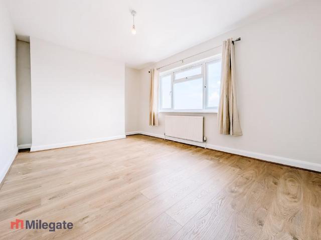 Anerley Park, London SE20 3 bed flat to rent £2,150 pcm £496 pw