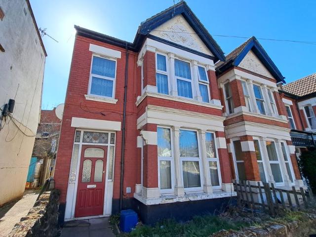 Anerley Road, Westcliff On Sea SS0, 3 bed flat to rent, £1,300 pcm | PrimeLocation