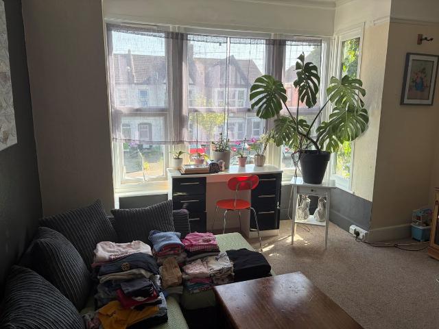 Anerley Road, Westcliff On Sea SS0, 3 bed flat to rent, £1,500 pcm | PrimeLocation