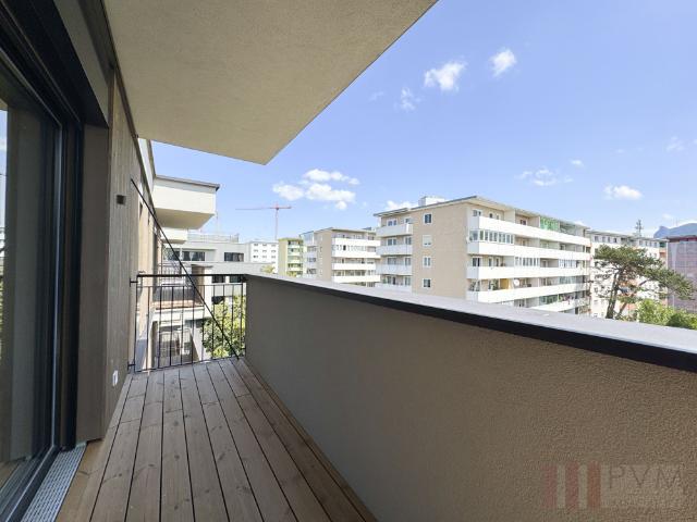ANFRAGEN BITTE NUR PER MAIL ERSTBEZUG / ZENTRAL 2 ZIMMER MIT BALKON