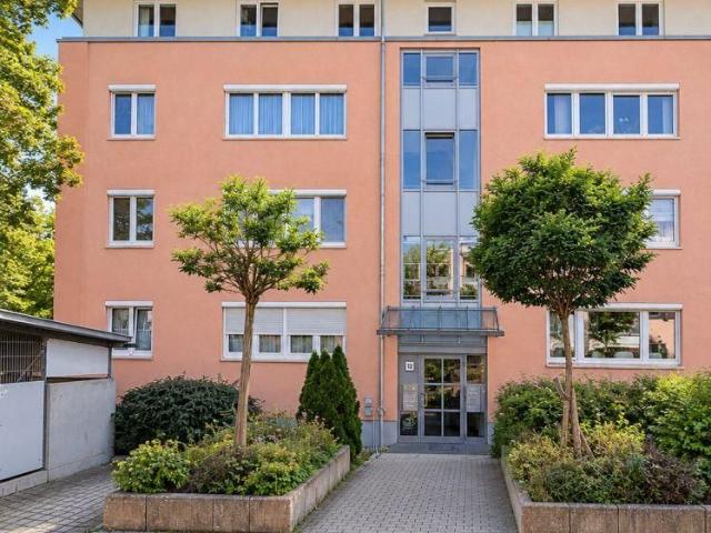 Anfragen bitte per E mail: Helle 5 Zimmer Wohnung in ruhiger Wohnlage von Kriegshaber mit Balkon