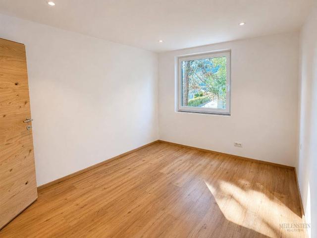 ANFRAGEN NUR ONLINE ! Sonnige, neu sanierte 3 Zimmer Wohnung mit Balkon und Garage in Kematen