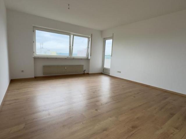 Anfragen nur per eMail Ruhige und gepflegte Drei Zimmer Küche Bad Wohnung in Darmstadt Wixhausen