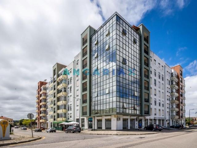 ANG1640 Apartamento T3 para Arrendamento em Leiria