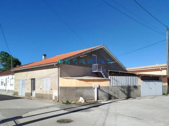 ANG1693 Moradia T2 Arrendamento em Calvaria de Cima, Porto de Mós