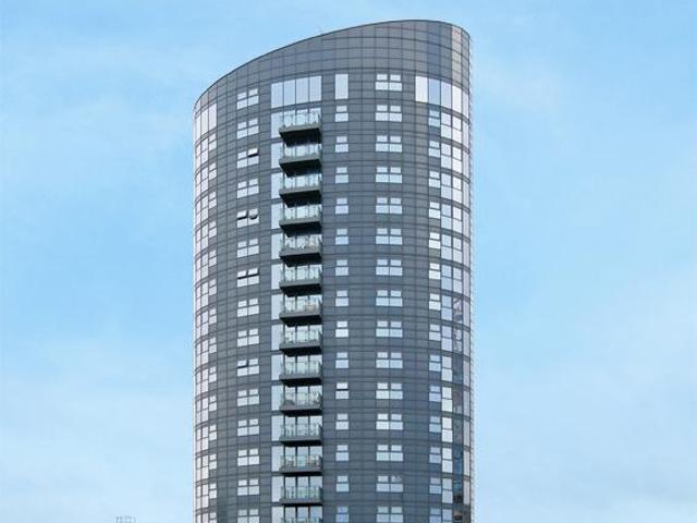 Angel Lane, London, E15 3 bed flat to rent £2,800 pcm £646 pw