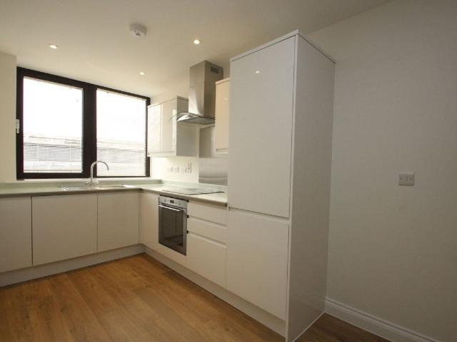 Angel Lane, Riverbank House Angel Lane TN9, 1 bed flat to rent, £1,200 pcm | PrimeLocation
