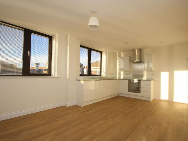 Angel Lane, Riverbank House Angel Lane TN9, 1 bed flat to rent, £1,200 pcm | PrimeLocation