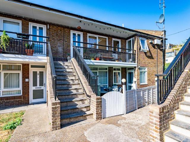 Angel, London, N1 1 bed flat to rent £3,500 pcm £808 pw