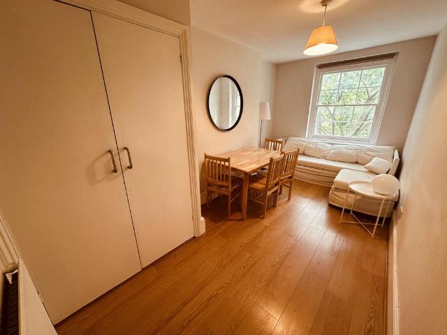 Angel N1 4 bed flat to rent £4,680 pcm £1,080 pw