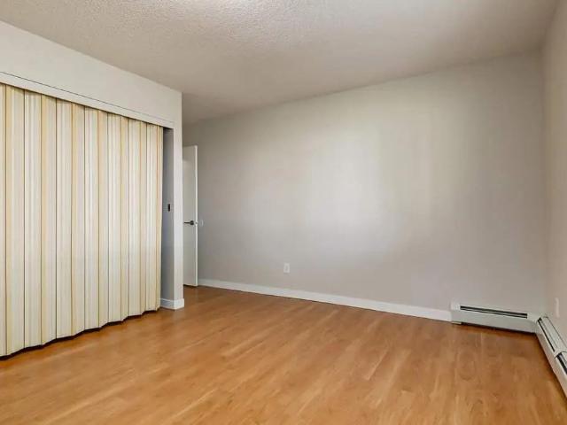 Angela Manor 1 Bedroom Apartment for Rent at 11945 81 St Nw, Edmonton, AB T5B 2S7 Eastwood
