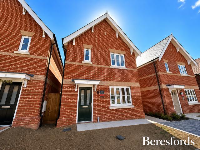 Angelina Avenue CO4, 3 bed detached house to rent, £2,000 pcm | PrimeLocation