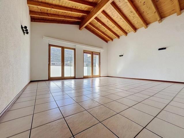 Angenehme 4,5 Zimmer Wohnung mit 100 m²