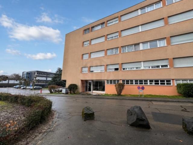 Angenehme Wohnung – Rolle