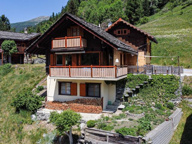 Angenehmes Chalet auf drei Ebenen mit Panoramablick