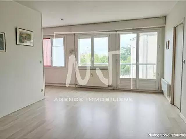 Angers 49000 Achat / Vente appartement 2 pièces t2 cave parking